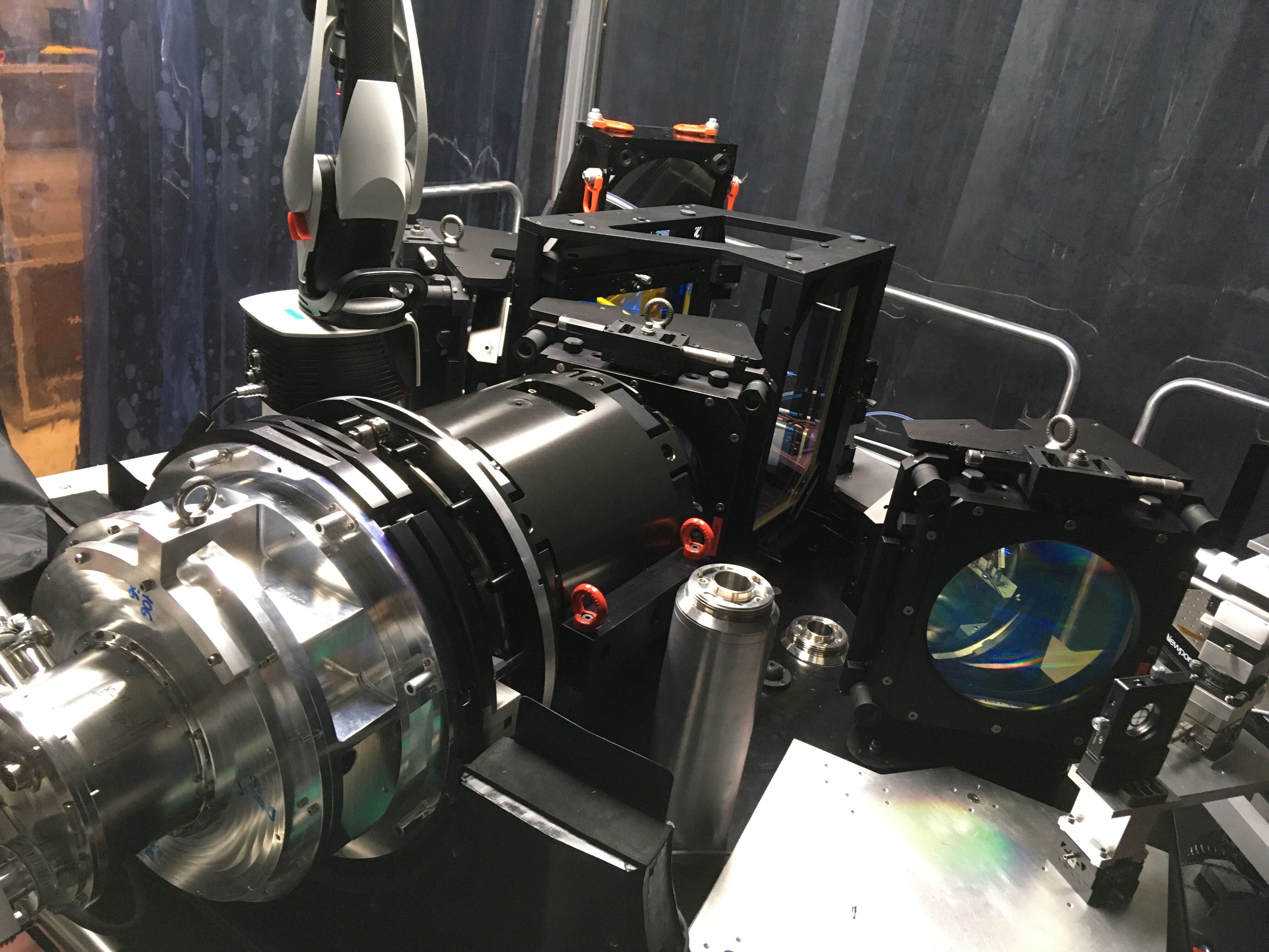 LRS-A blue arm on the testbench
